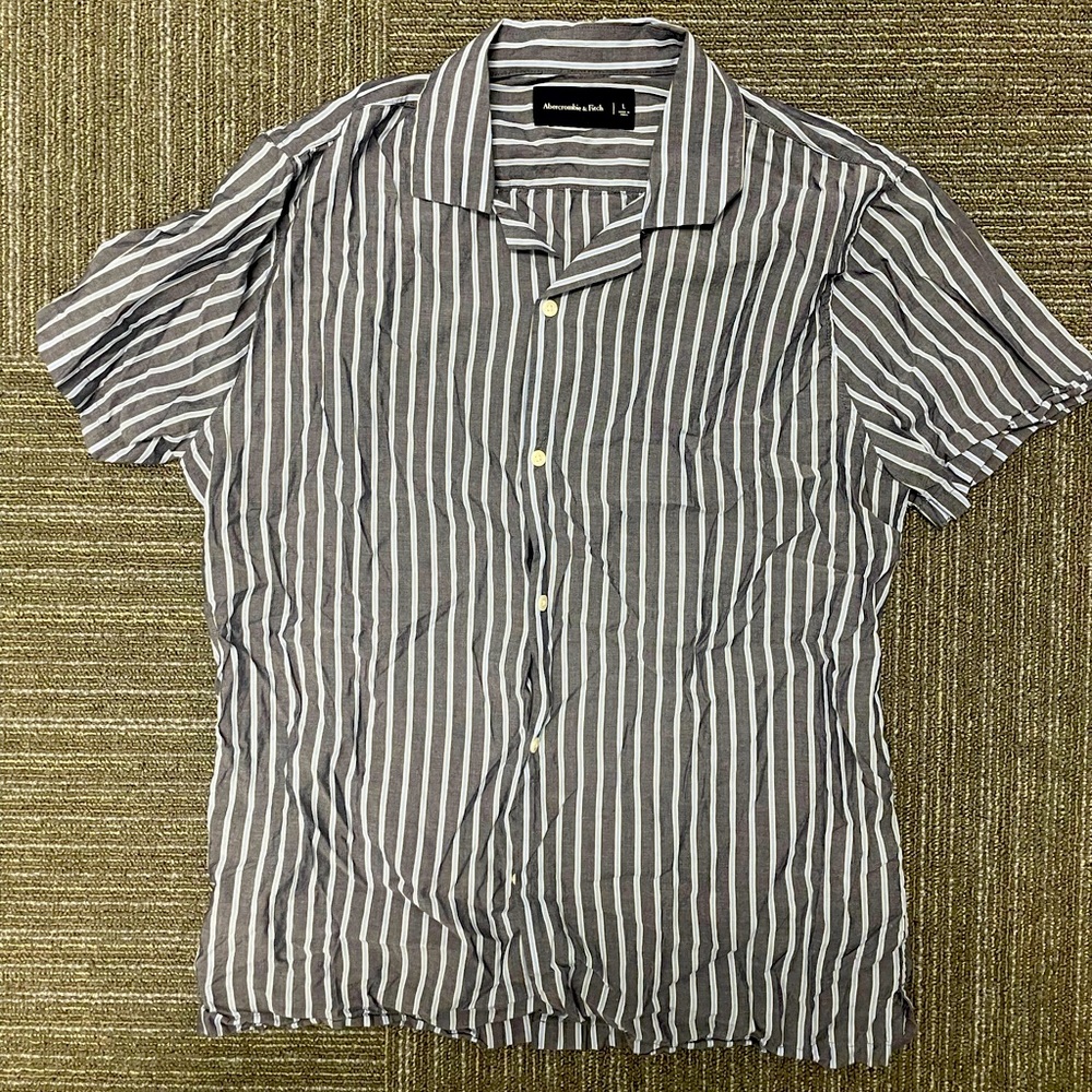 Abercrombie & Fitch Short Sleeved Button Down